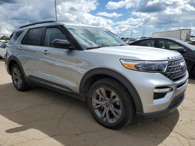 1FMSK8DHXRGA00976 - 2024 FORD EXPLORER XLT 银色 照片 4