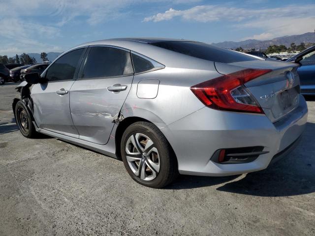 2HGFC2F59JH527257 - 2018 HONDA CIVIC LX 银色 照片 2