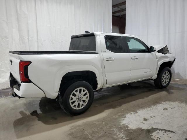 3TMLB5JN5RM050871 - 2024 TOYOTA TACOMA DOUBLE CAB Biały zdjęcie 3