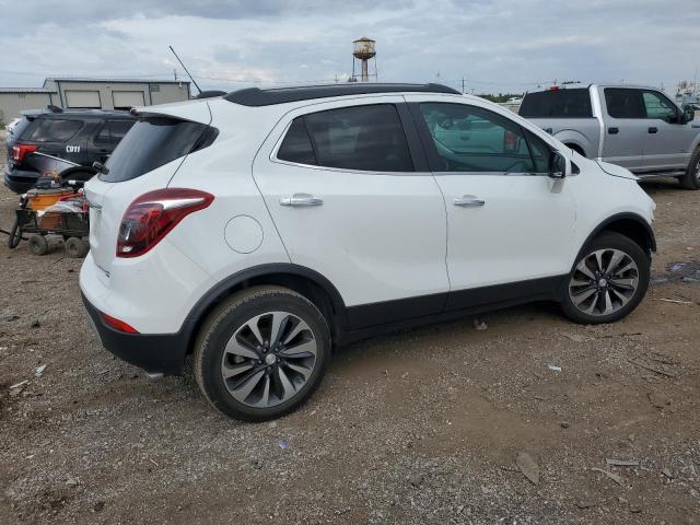 KL4CJESM7NB500458 - 2022 BUICK ENCORE PREFERRED WHITE photo 3