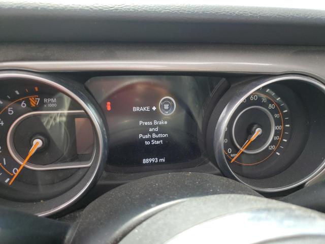 1C4HJXEG2JW255195 - 2018 JEEP WRANGLER U SAHARA RED photo 9