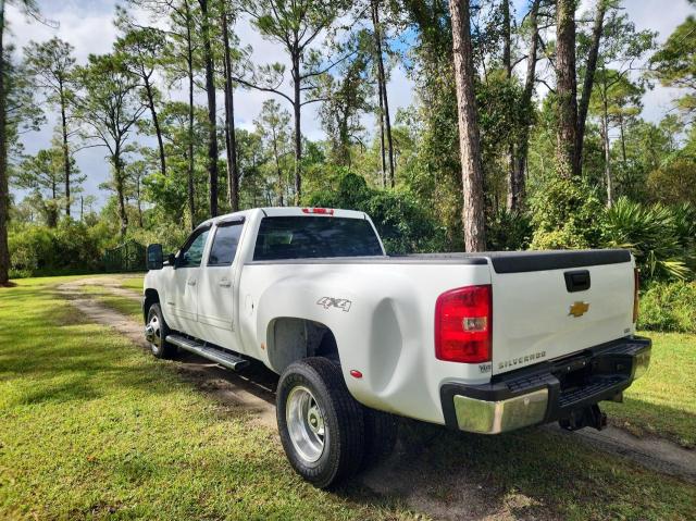 1GC4K1C84EF109858 - 2014 CHEVROLET SILVERADO K3500 LTZ WHITE photo 3