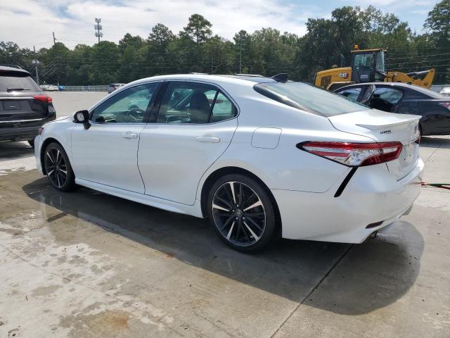 4T1B61HK9JU081976 - 2018 TOYOTA CAMRY XSE 白色 照片 2