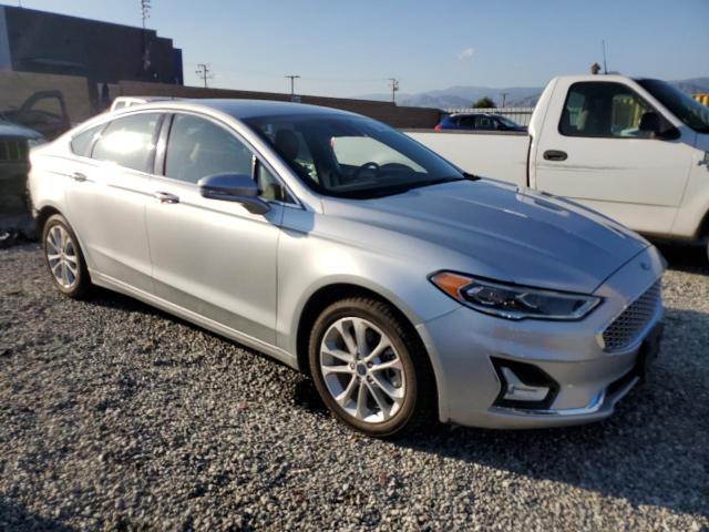 3FA6P0SU0KR252068 - 2019 FORD FUSION TITANIUM SILVER photo 4