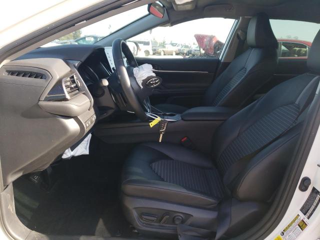 4T1G11AK7PU136397 - 2023 TOYOTA CAMRY SE NIGHT SHADE WHITE photo 7