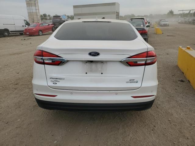 3FA6P0LU2KR103546 - 2019 FORD FUSION SE WHITE photo 6