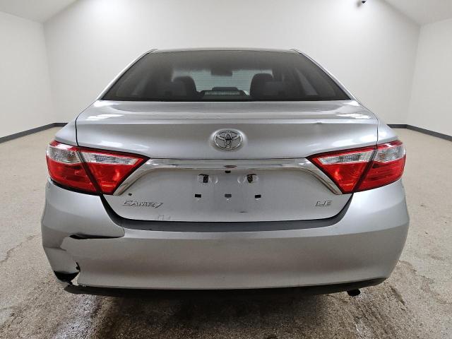 4T1BF1FK0HU677393 - 2017 TOYOTA CAMRY LE SILVER photo 6