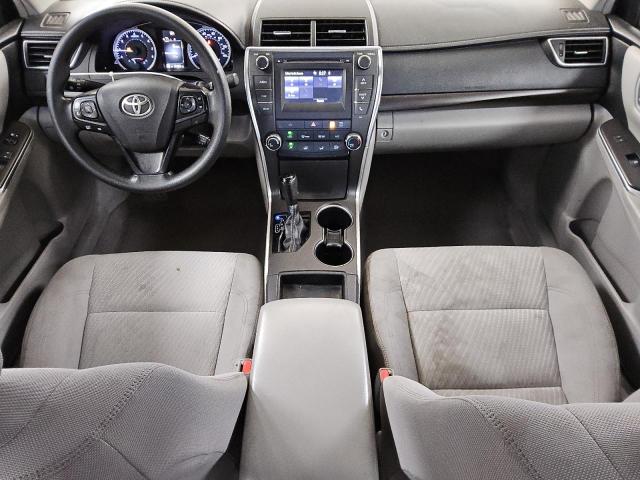 4T1BF1FK0HU677393 - 2017 TOYOTA CAMRY LE SILVER photo 8