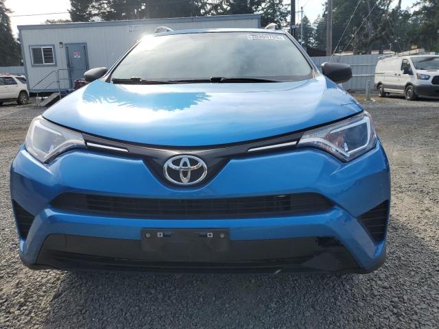 2T3BFREV2GW483187 - 2016 TOYOTA RAV4 LE 蓝色 照片 5