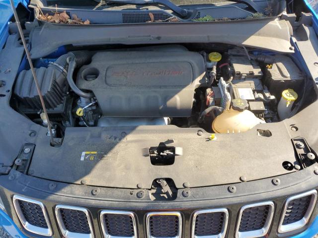 3C4NJDBB5JT111916 - 2018 JEEP COMPASS LATITUDE Blau Foto 12