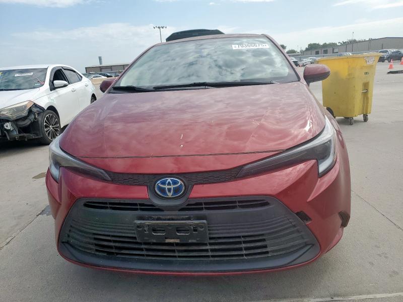 JTDBCMFE9PJ002120 - 2023 TOYOTA COROLLA LE Марун фото 5