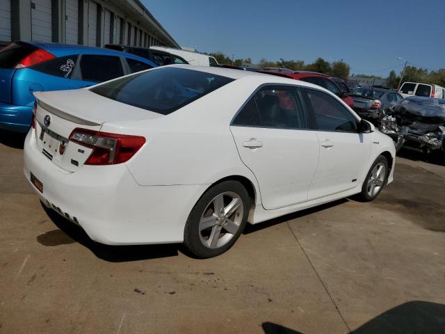 4T1BD1FK8EU134228 - 2014 TOYOTA CAMRY HYBRID WHITE photo 3