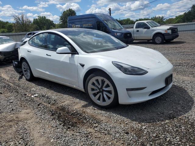 5YJ3E1EA8PF438573 - 2023 TESLA MODEL 3 WHITE photo 4
