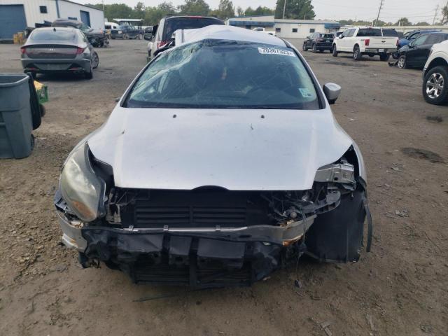 1FADP3J24EL229548 - 2014 FORD FOCUS TITANIUM SILVER photo 5