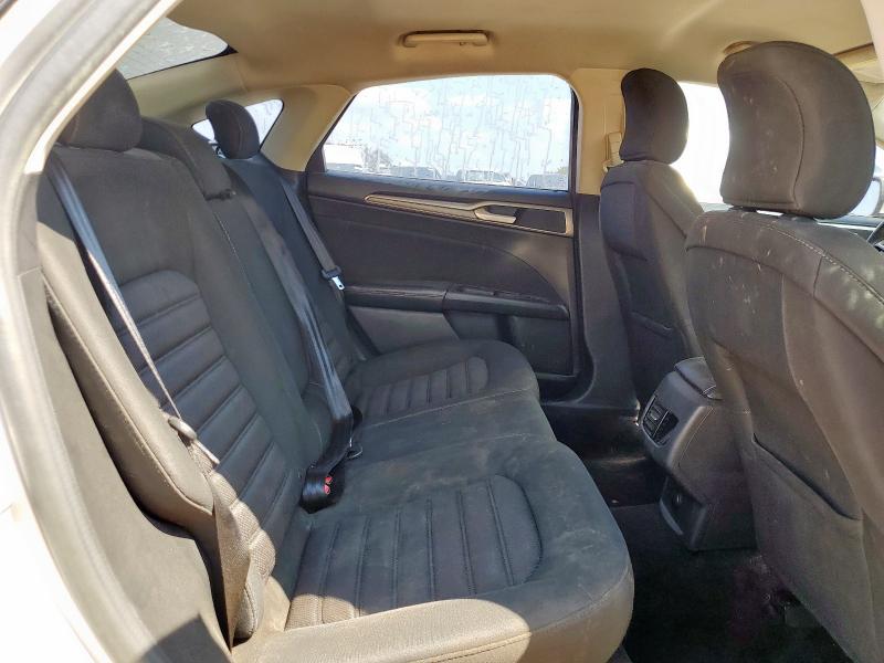 3FA6P0H77HR214511 - 2017 FORD FUSION SE SILVER photo 10