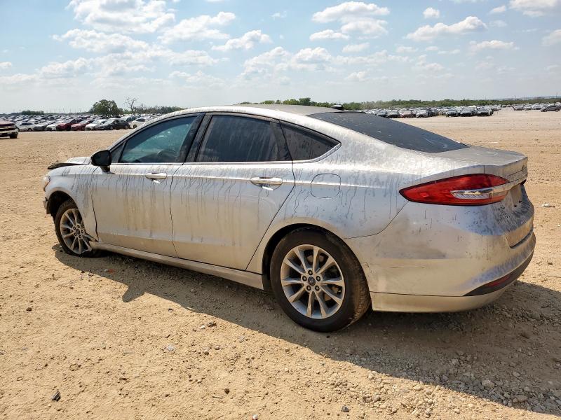 3FA6P0H77HR214511 - 2017 FORD FUSION SE SILVER photo 2