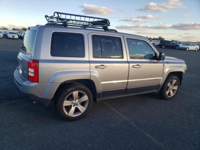 1C4NJPFB6GD648417 - 2016 JEEP PATRIOT LATITUDE SILVER photo 3