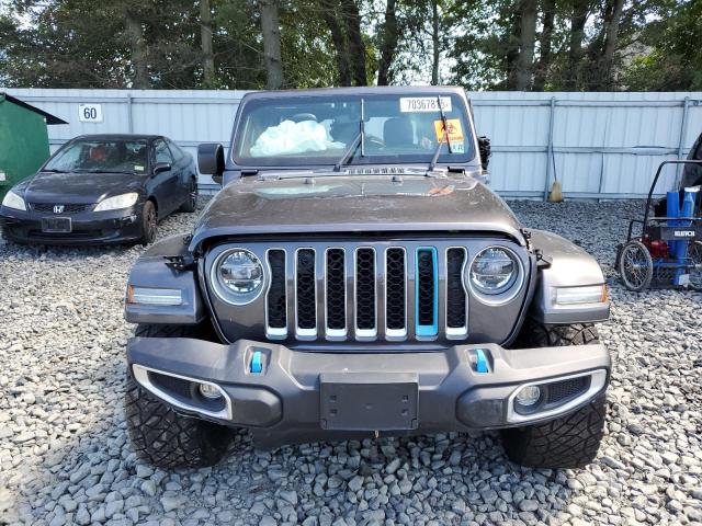 1C4JJXP68NW280761 - 2022 JEEP WRANGLER U SAHARA 4XE CHARCOAL photo 5