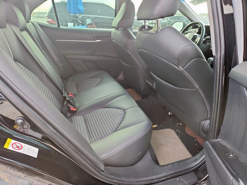 4T1B11HK7JU672936 - 2018 TOYOTA CAMRY L BLACK photo 10