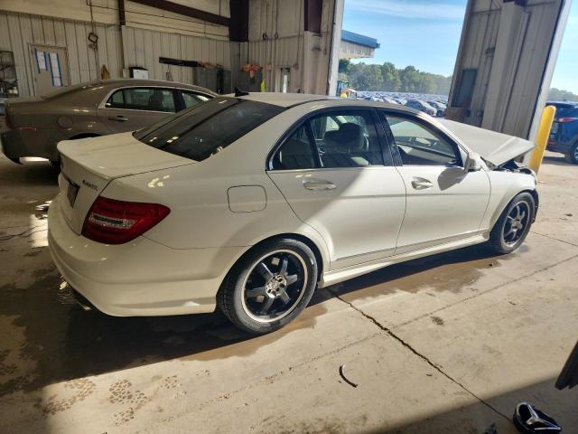WDDGF8ABXDG078767 - 2013 MERCEDES-BENZ C 300 4MATIC WHITE photo 3