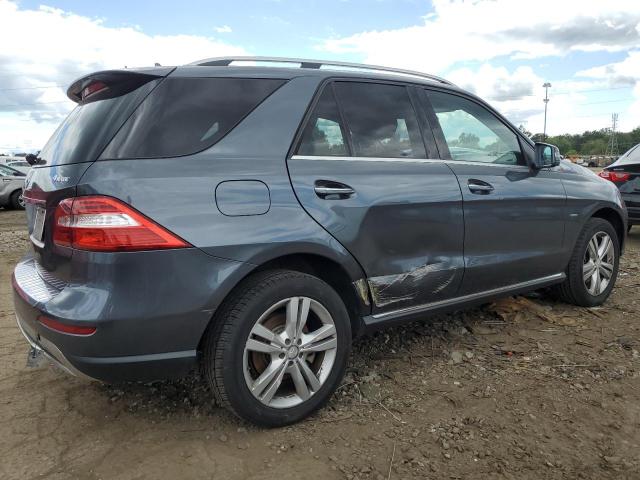 4JGDA5HB5CA047357 - 2012 MERCEDES-BENZ ML 350 4MATIC GRAY photo 3