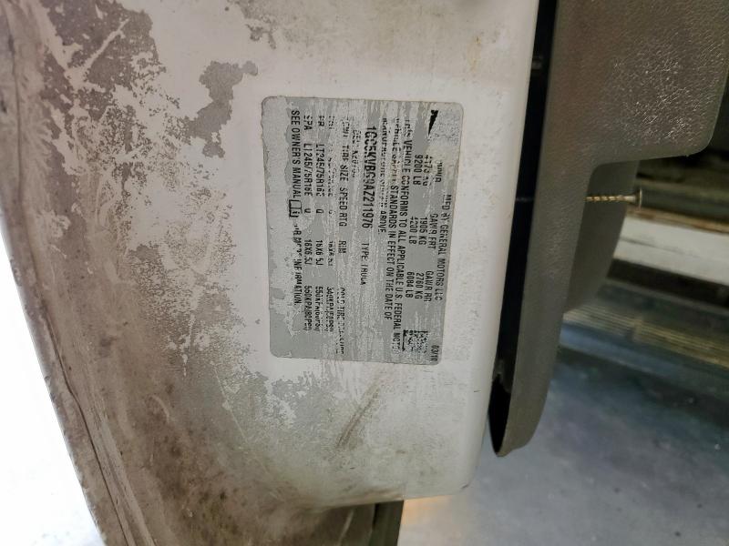 1GC5KVBG9AZ211976 - 2010 CHEVROLET SILVERADO K2500 HEAVY DUTY WHITE photo 12