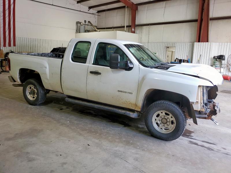 1GC5KVBG9AZ211976 - 2010 CHEVROLET SILVERADO K2500 HEAVY DUTY WHITE photo 4