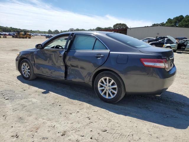 4T1BK3EK6BU130001 - 2011 TOYOTA CAMRY SE GRAY photo 2
