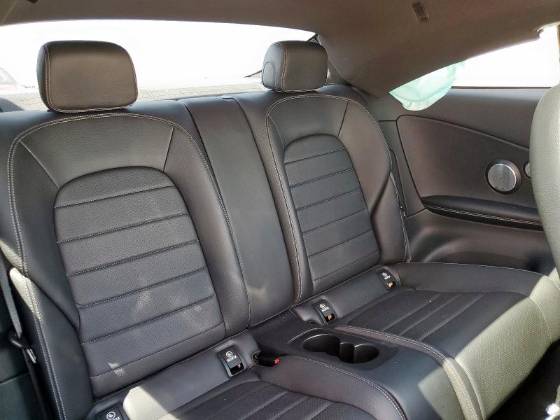 WDDWJ4JB1JF689369 - 2018 MERCEDES-BENZ C 300 GRAY photo 10