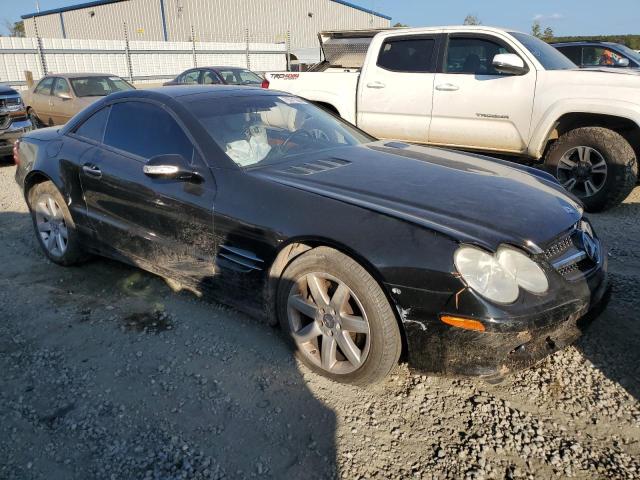 WDBSK75F63F046330 - 2003 MERCEDES-BENZ SL 500R BLACK photo 4