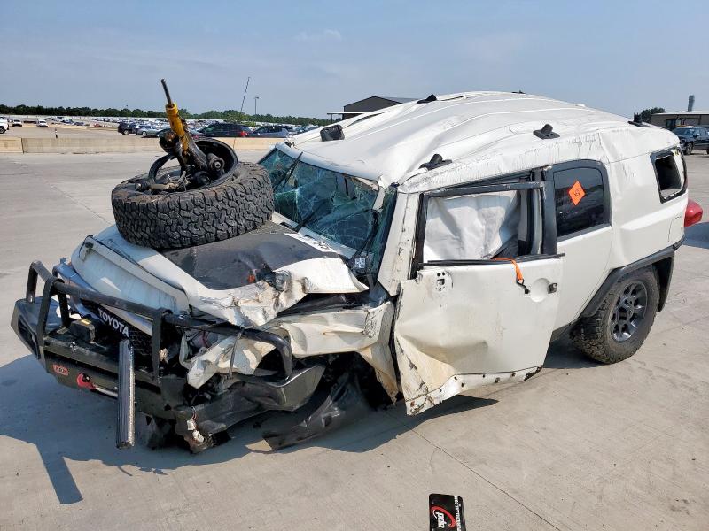 2012 TOYOTA FJ CRUISER, 