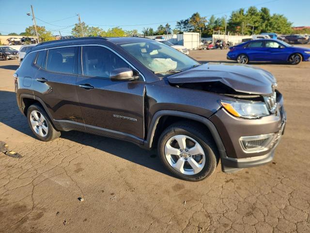 3C4NJDBB4KT813159 - 2019 JEEP COMPASS LATITUDE Grau Foto 4