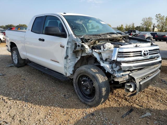 5TFUW5F11GX576050 - 2016 TOYOTA TUNDRA DOUBLE CAB SR/SR5 WHITE photo 4