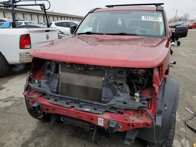 1D8GU28K38W104979 - 2008 DODGE NITRO SXT RED photo 5