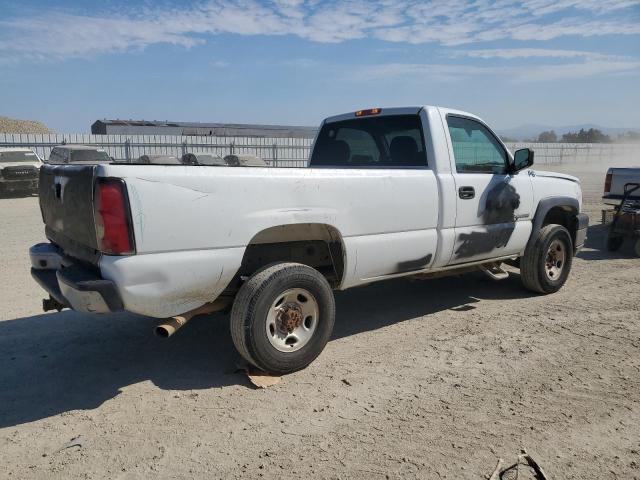 1GCHC24U34E162393 - 2004 CHEVROLET SILVERADO C2500 HEAVY DUTY WHITE photo 3