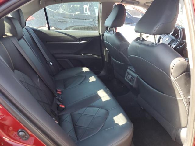 4T1BZ1HK6JU502303 - 2018 TOYOTA CAMRY XSE Czerwony zdjęcie 10