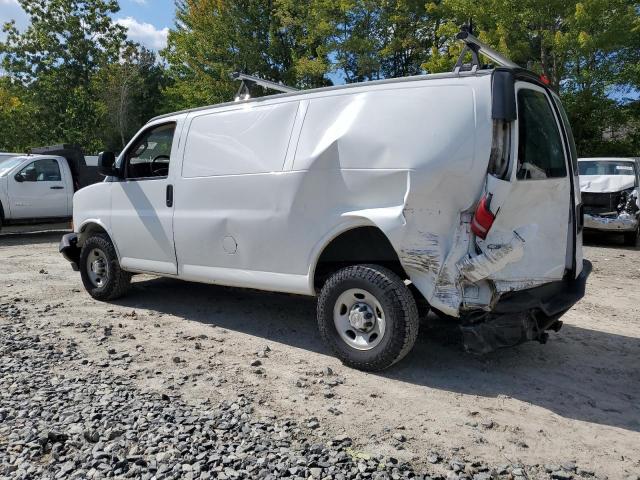 1GCWGAFF7H1342588 - 2017 CHEVROLET EXPRESS G2 WHITE photo 2