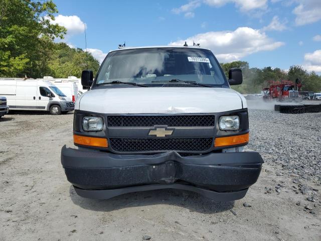 1GCWGAFF7H1342588 - 2017 CHEVROLET EXPRESS G2 WHITE photo 5