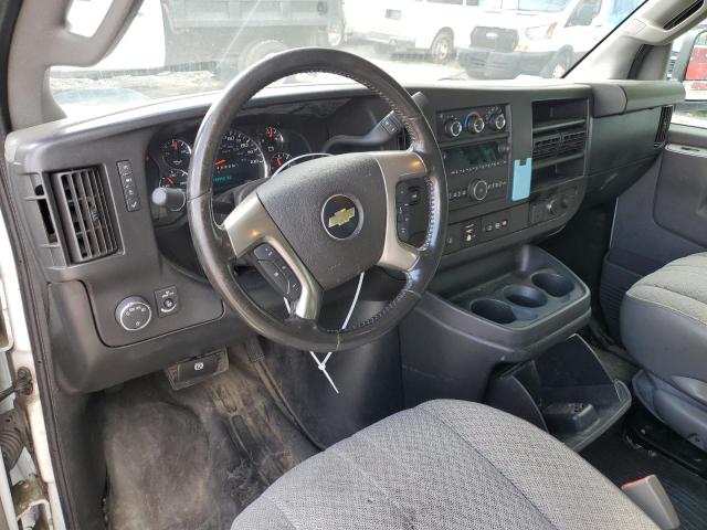1GCWGAFF7H1342588 - 2017 CHEVROLET EXPRESS G2 WHITE photo 8