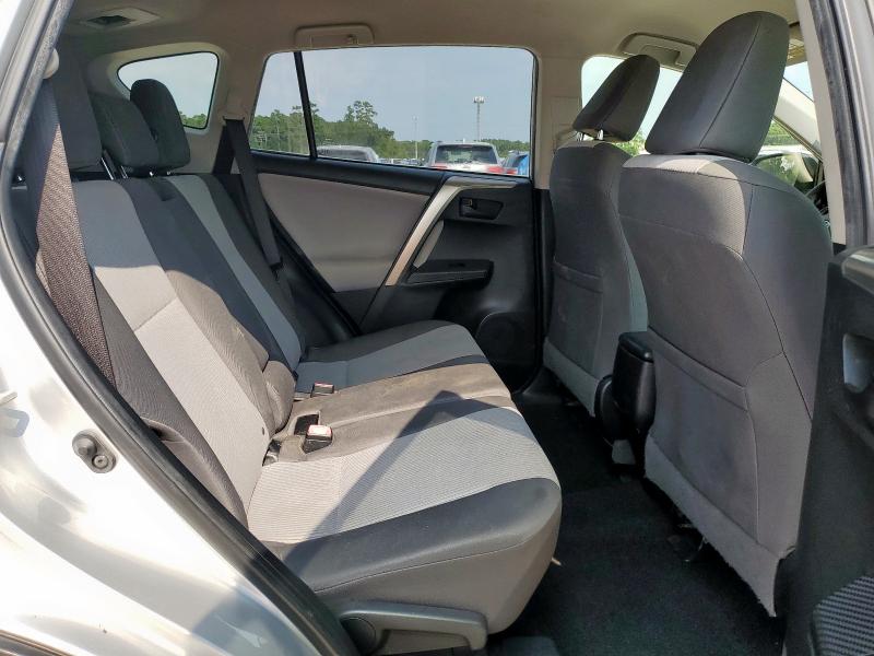 JTMZFREV4FJ047145 - 2015 TOYOTA RAV4 LE SILVER photo 11