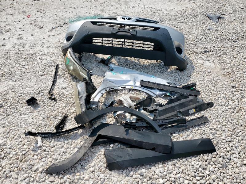 JTMZFREV4FJ047145 - 2015 TOYOTA RAV4 LE SILVER photo 13