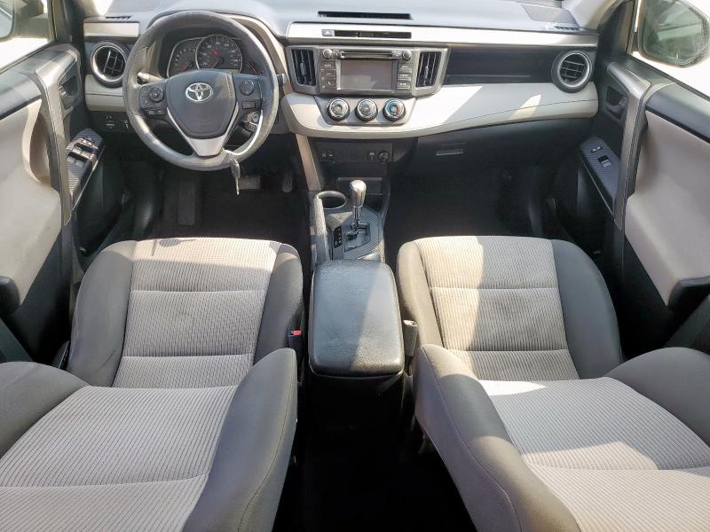 JTMZFREV4FJ047145 - 2015 TOYOTA RAV4 LE SILVER photo 8