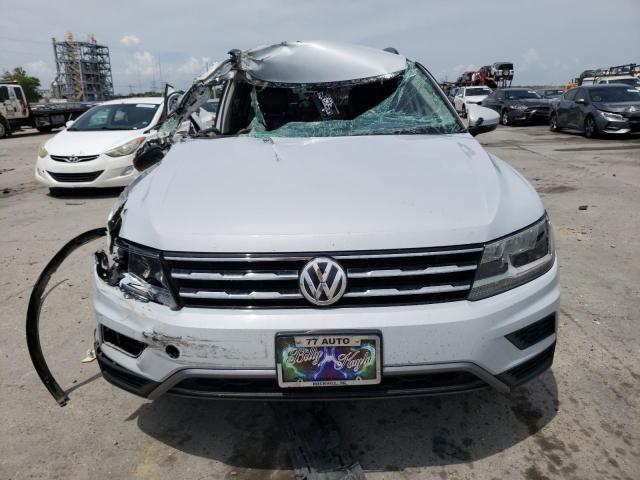 3VV3B7AX5JM137821 - 2018 VOLKSWAGEN TIGUAN SE GRAY photo 5