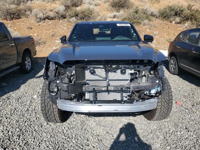 JTEVA5BR9S5020924 - 2025 TOYOTA 4RUNNER SR5 Сұр фото 5