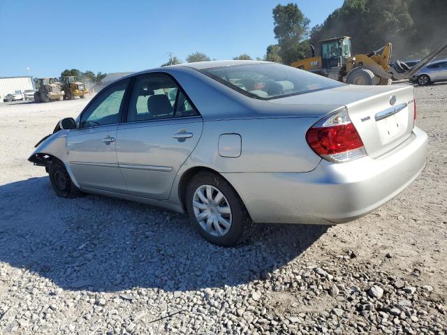 4T1BE32K45U518232 - 2005 TOYOTA CAMRY LE SILVER photo 2