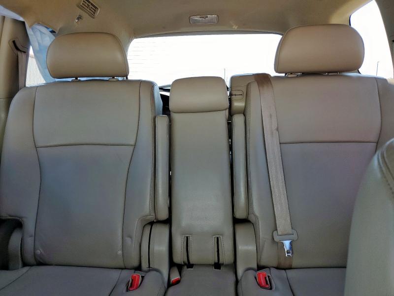 5TDZK3EHXCS084637 - 2012 TOYOTA HIGHLANDER BASE Белый фото 10