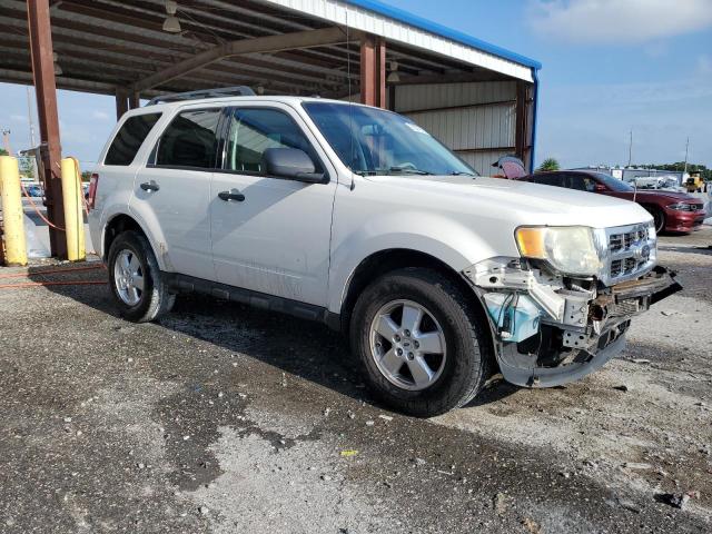 1FMCU9DG2BKB44200 - 2011 FORD ESCAPE XLT 白色 照片 4