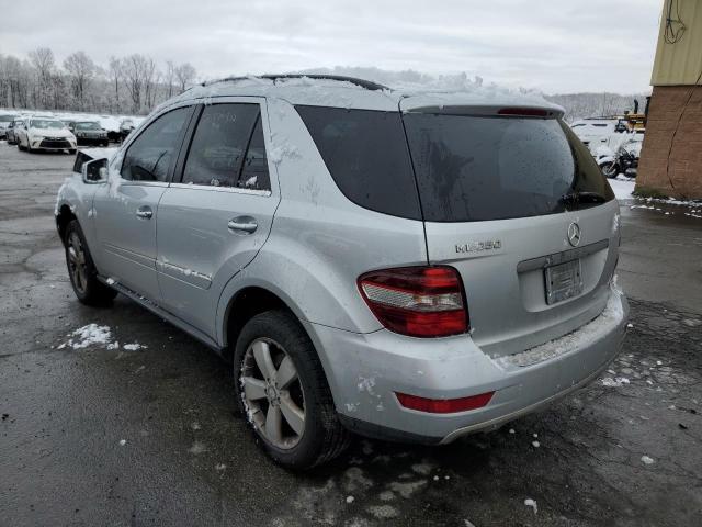 4JGBB8GB4BA646093 - 2011 MERCEDES-BENZ ML 350 4MATIC SILVER photo 2