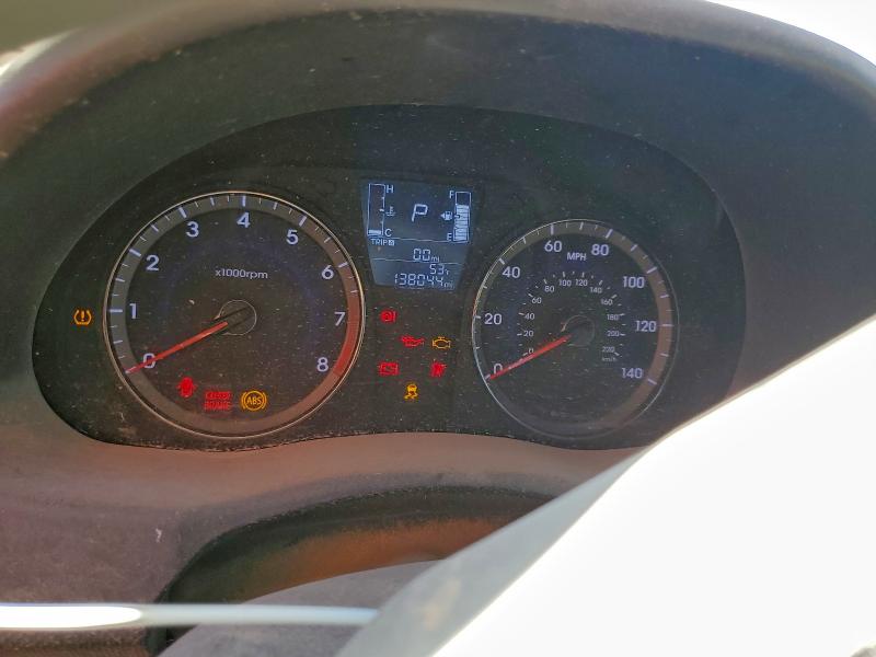 KMHCT4AEXFU878425 - 2015 HYUNDAI ACCENT GLS 白色 照片 9