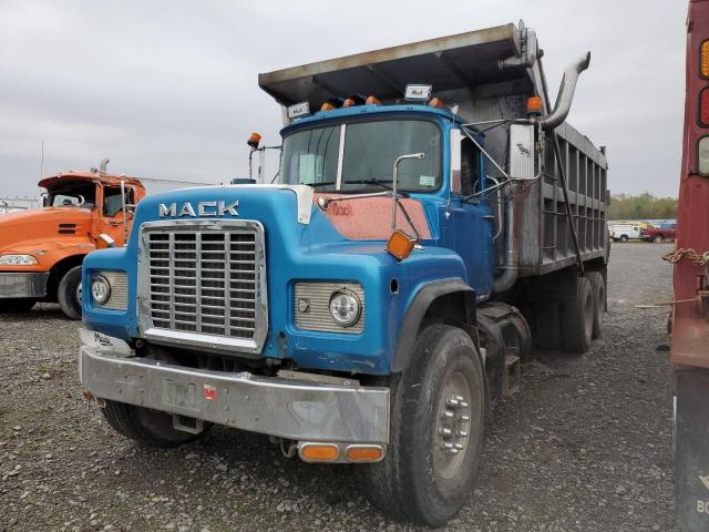 2M2P137C7HC016354 - 1987 MACK 600 RD600 BLUE photo 2